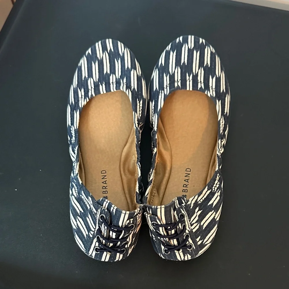 Lucky Brand Blue and White Patterned Flats - Picture 3 of 4